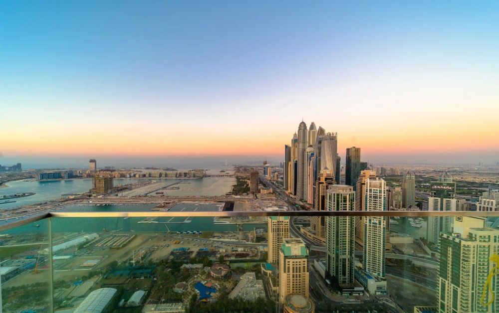 Which Is Better: Direct Leasing or Going Through a Tenant Lease Service?